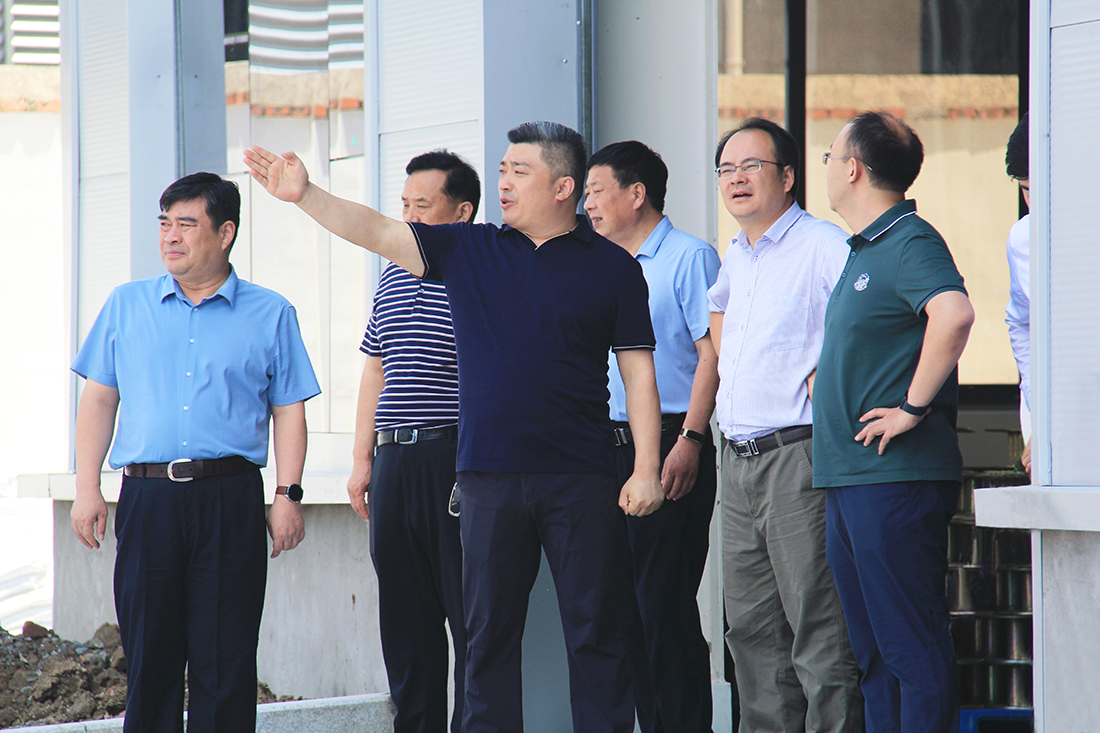 中華工商時報副社長陳建輝、鄉(xiāng)村振興研究院院長宋大磊、中國民營文化產(chǎn)業(yè)商會秘書處秘書蔣恩來等蒞臨豪家管