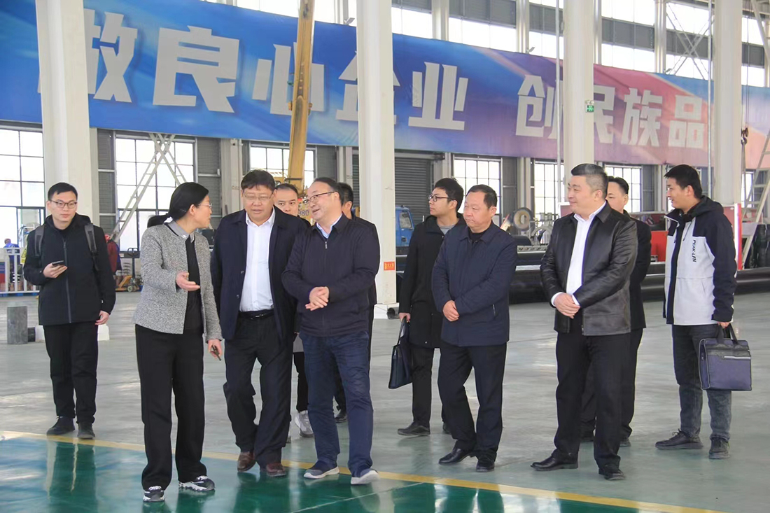 省科技廳副廳長姚群、創(chuàng)新基地處處長鐘海斌等一行蒞臨豪家管業(yè)考察調(diào)研4