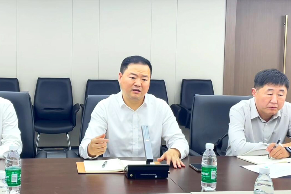 縣委常委、常務副縣長胡允凱等一行蒞臨豪家股份召開上市專班調(diào)度會